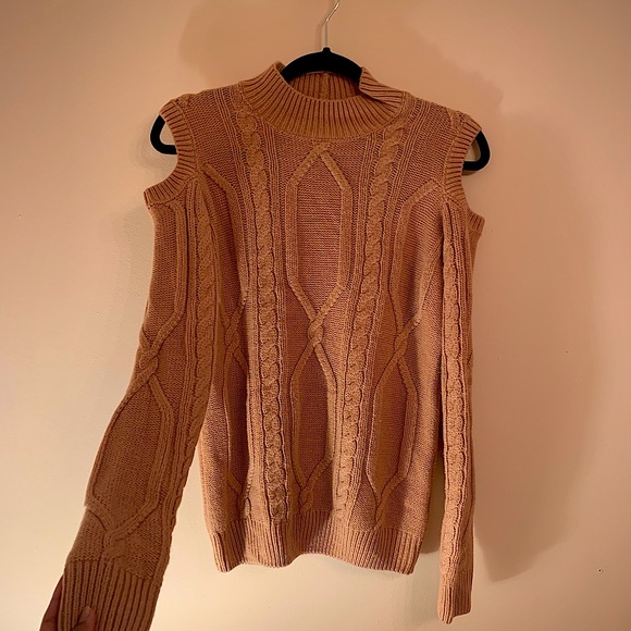 Rose Suzy Shier Off the shoulder Woven sweater - Picture 2 of 5